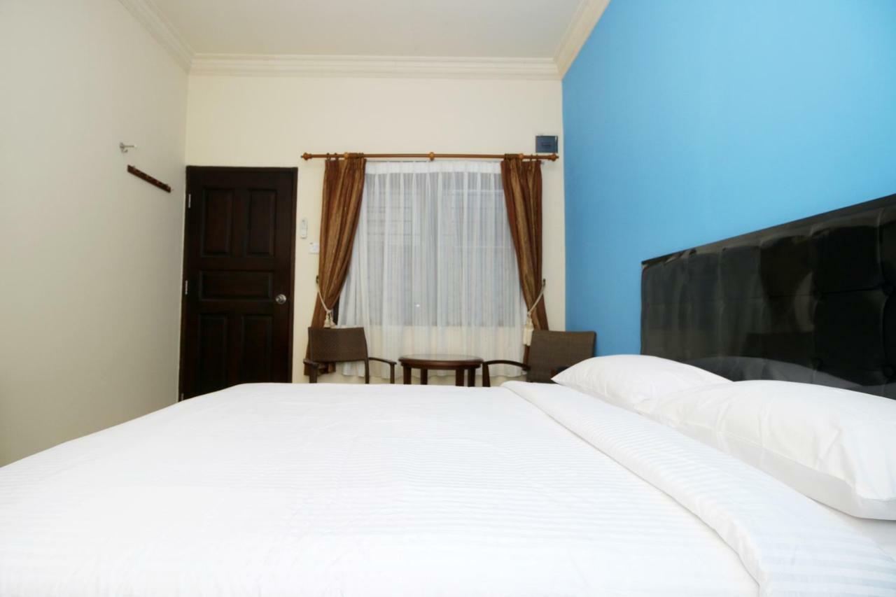 Safina Inn Syariah Sekupang Batam Exterior photo