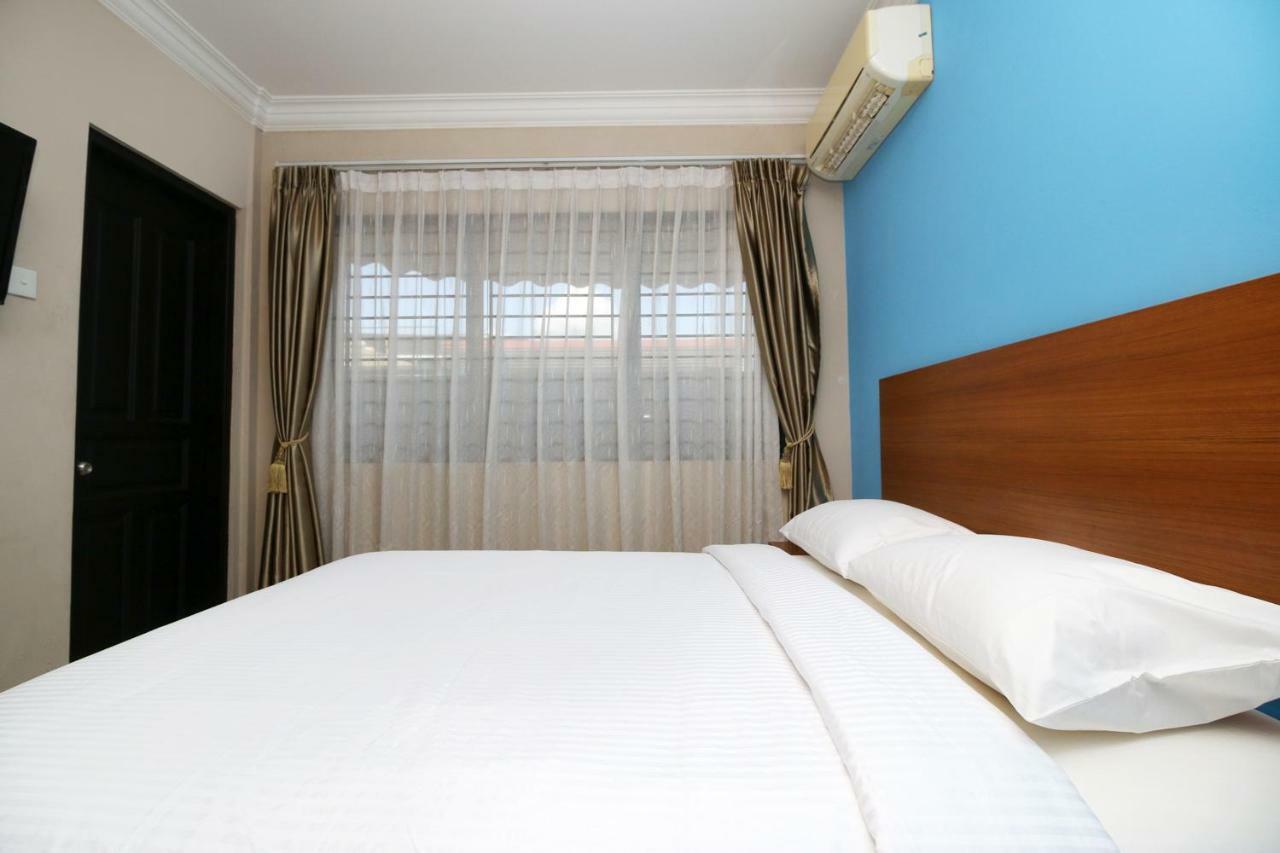 Safina Inn Syariah Sekupang Batam Exterior photo